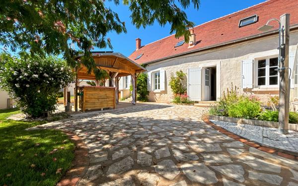 Maison à vendre    6 pièces •  Puiseaux