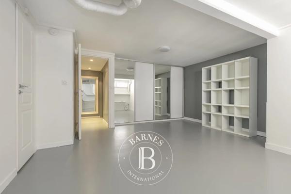 Issy-les-Moulineaux, Maison 5 Chambres -  188 m² à vendre