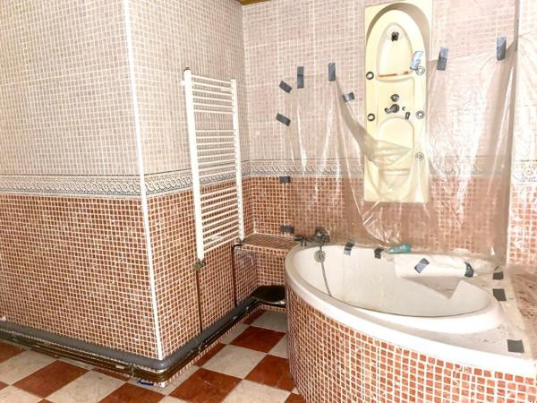 Appartement à LONS-LE-SAUNIER, 39000 - 4 pièces 60m²