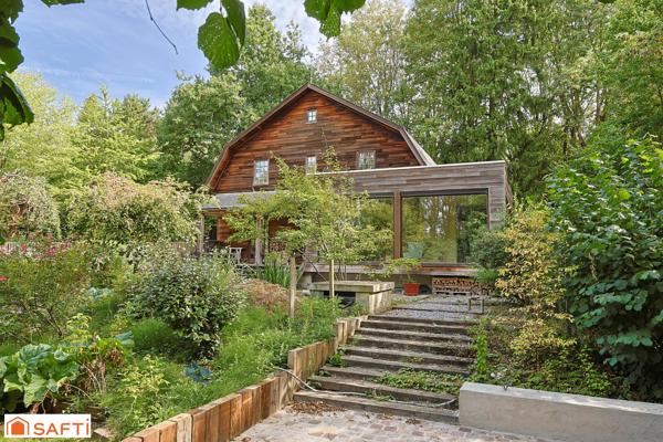 Propriété nichée au sein d'un parc arboré de 5565 m2