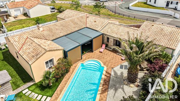 Maison à vendre 7 pièces 216 m² Le Fenouiller