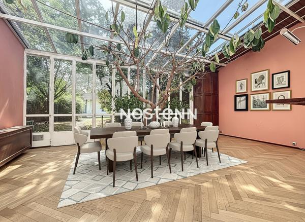 ISSY LES MOULINEAUX - Maison 9 pièces avec 5 chambres jardin piscine garages