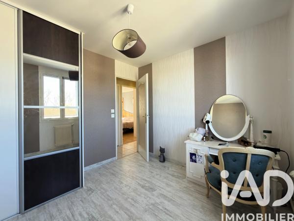 Maison à vendre 5 pièces 91 m² Saint-Yrieix-sur-Charente