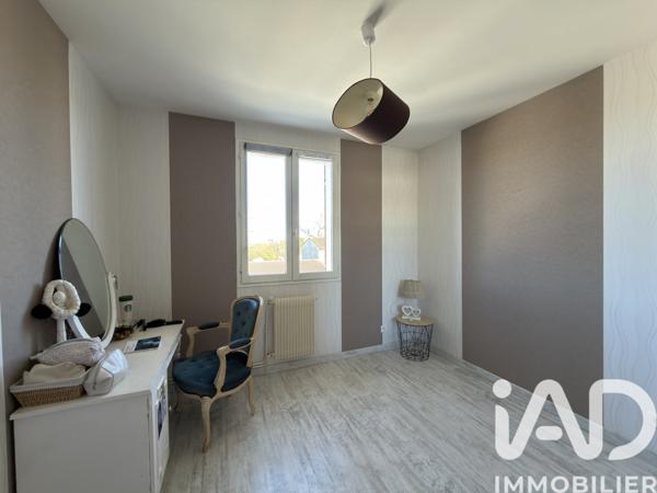 Maison à vendre 5 pièces 91 m² Saint-Yrieix-sur-Charente