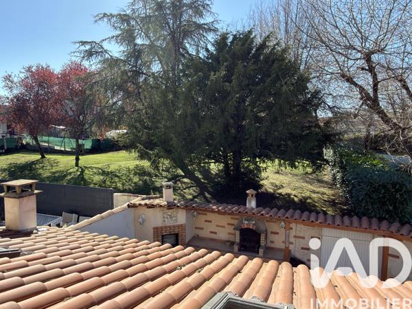 Maison à vendre 5 pièces 91 m² Saint-Yrieix-sur-Charente