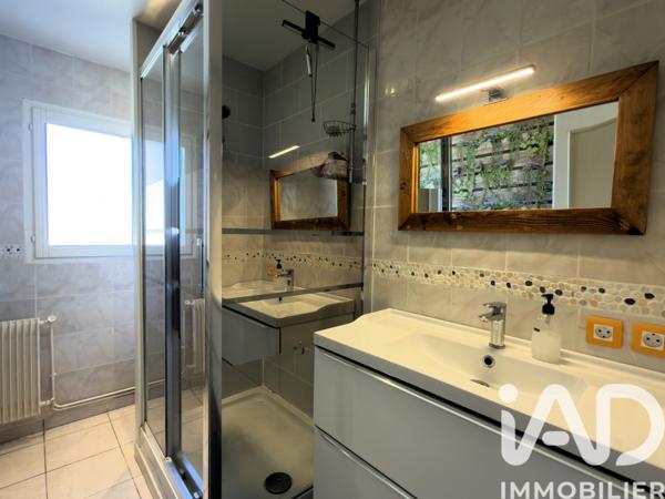 Maison à vendre 5 pièces 91 m² Saint-Yrieix-sur-Charente