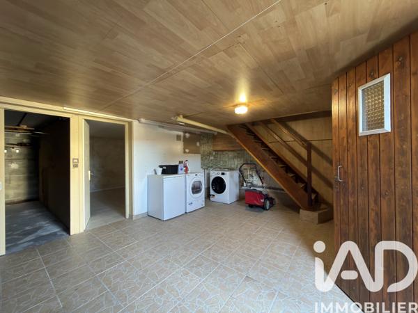 Maison à vendre 5 pièces 91 m² Saint-Yrieix-sur-Charente