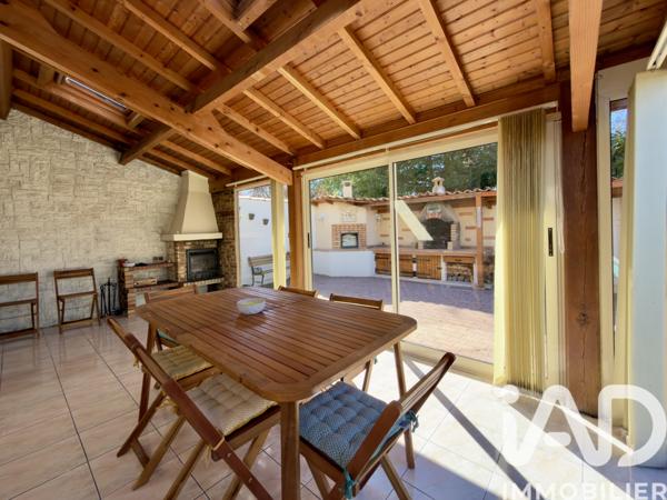 Maison à vendre 5 pièces 91 m² Saint-Yrieix-sur-Charente