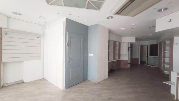 Local commercial ou professionnel