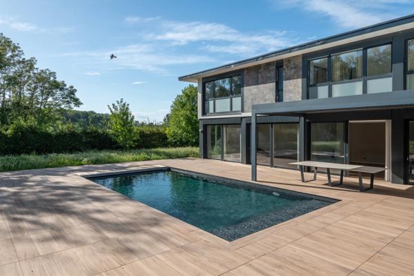 Ecully - Maison contemporaine - 5 chambres - Salle de sport - Piscine - Garage