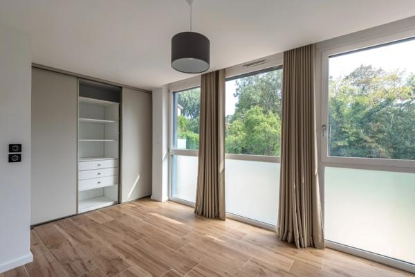 Ecully - Maison contemporaine - 5 chambres - Salle de sport - Piscine - Garage