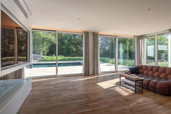 Ecully - Maison contemporaine - 5 chambres - Salle de sport - Piscine - Garage