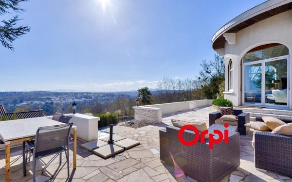 Maison à vendre    6 pièces • 270 m2 Sainte-Foy-lès-Lyon