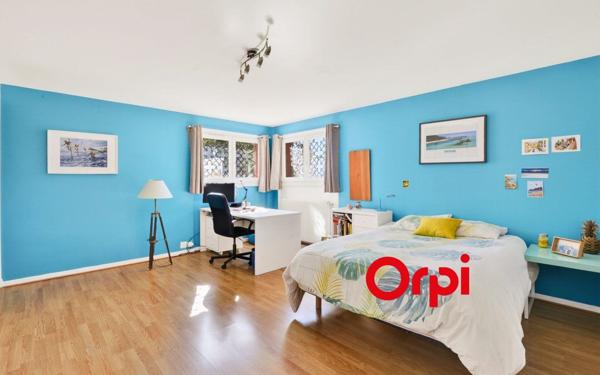 Maison à vendre    6 pièces • 270 m2 Sainte-Foy-lès-Lyon