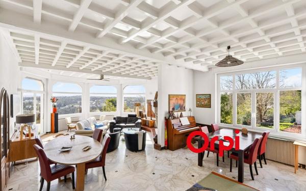 Maison à vendre    6 pièces • 270 m2 Sainte-Foy-lès-Lyon