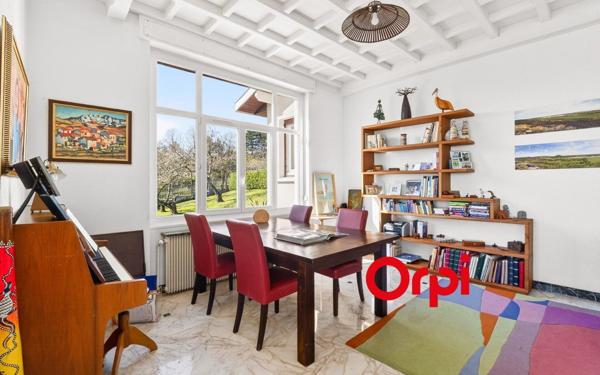 Maison à vendre    6 pièces • 270 m2 Sainte-Foy-lès-Lyon