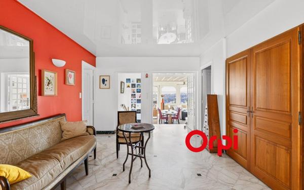 Maison à vendre    6 pièces • 270 m2 Sainte-Foy-lès-Lyon