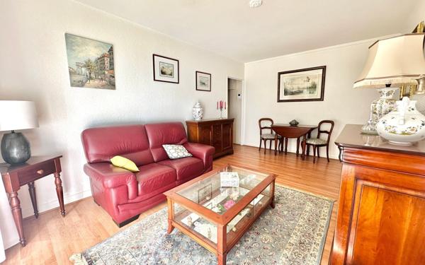 Appartement à vendre    3 pièces • 55 m2 Bordeaux