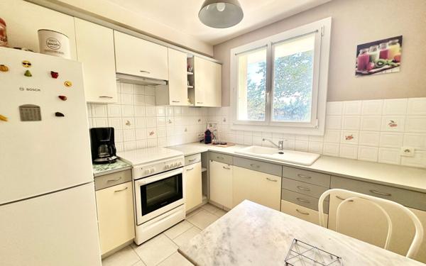 Appartement à vendre    3 pièces • 55 m2 Bordeaux