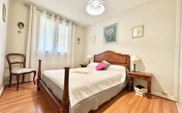 Appartement à vendre    3 pièces • 55 m2 Bordeaux