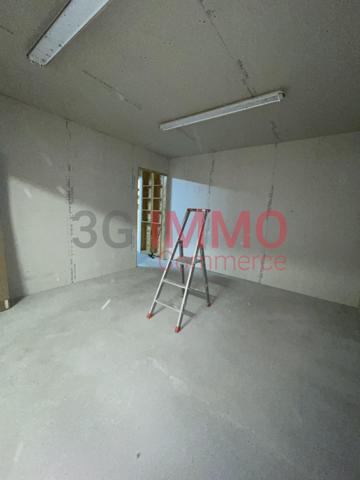 Location / Local Industriel / Bâtiment