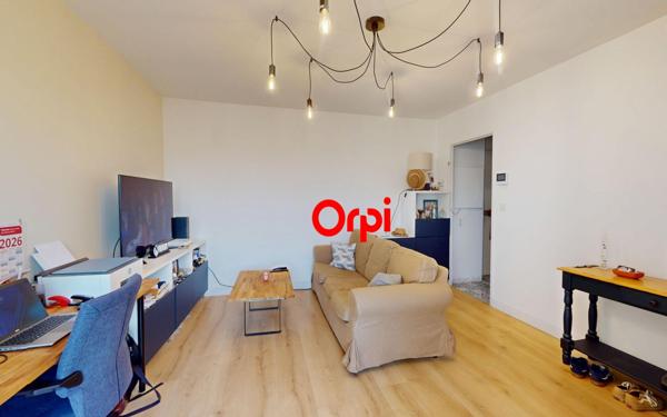 Appartement à vendre    2 pièces • 49 m2 Vaulx-en-Velin