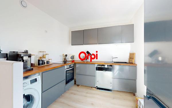 Appartement à vendre    2 pièces • 49 m2 Vaulx-en-Velin