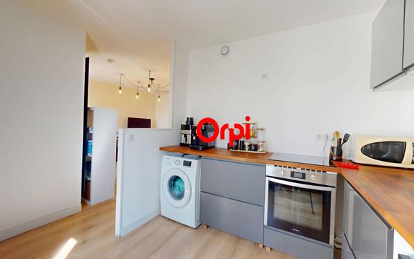 Appartement à vendre    2 pièces • 49 m2 Vaulx-en-Velin