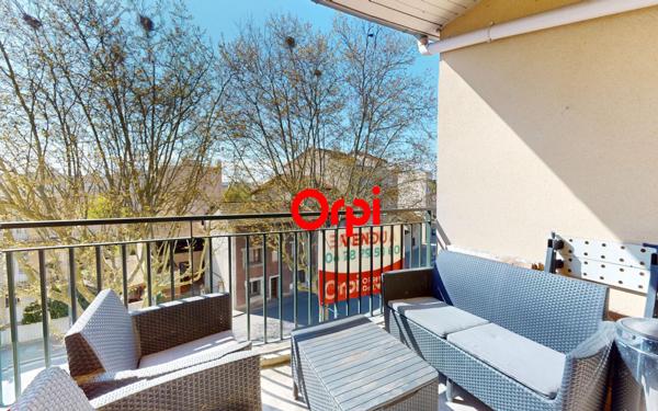 Appartement à vendre    2 pièces • 49 m2 Vaulx-en-Velin