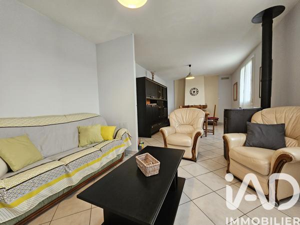 Maison à vendre 5 pièces 99 m² Le Breil-sur-Mérize
