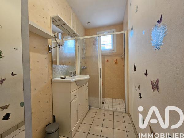 Maison à vendre 5 pièces 99 m² Le Breil-sur-Mérize