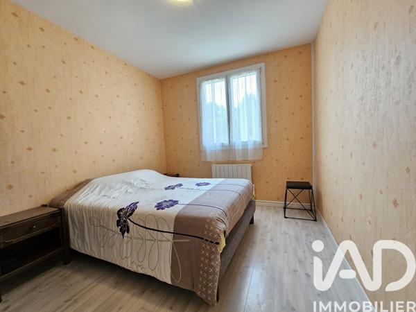 Maison à vendre 5 pièces 99 m² Le Breil-sur-Mérize