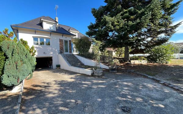 Maison à vendre    8 pièces •  Villenave-d'Ornon