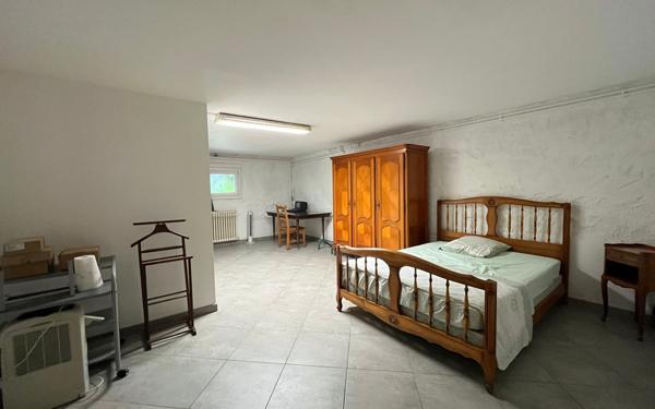 Maison à vendre    8 pièces •  Villenave-d'Ornon