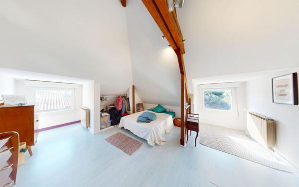 Maison à vendre    8 pièces •  Villenave-d'Ornon