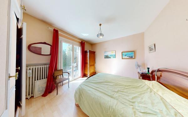 Maison à vendre    8 pièces •  Villenave-d'Ornon