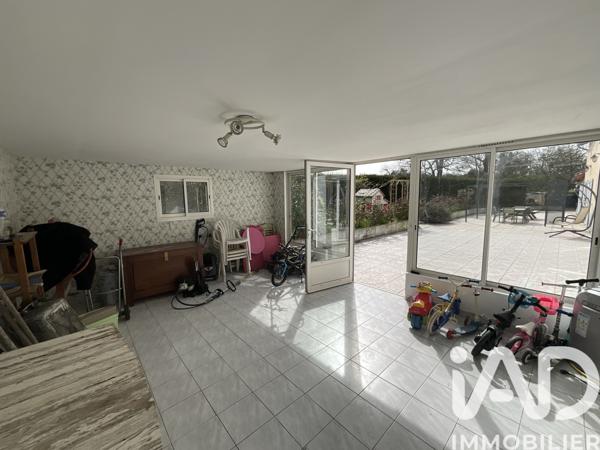 Maison à vendre 8 pièces 180 m² Valence-en-Poitou