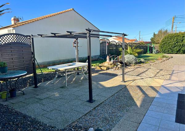 Longère pleine de charme à Beauvoir-sur-Mer - Secteur calme