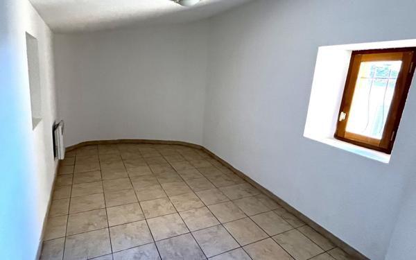 Appartement à vendre    3 pièces • 50 m2 Brignoles