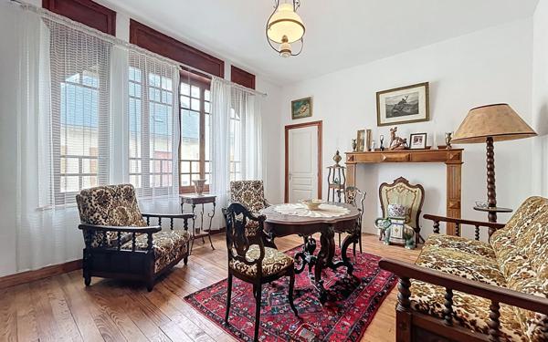 Maison à vendre    8 pièces •  Loures-Barousse