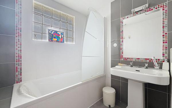 Maison à vendre    8 pièces •  Loures-Barousse