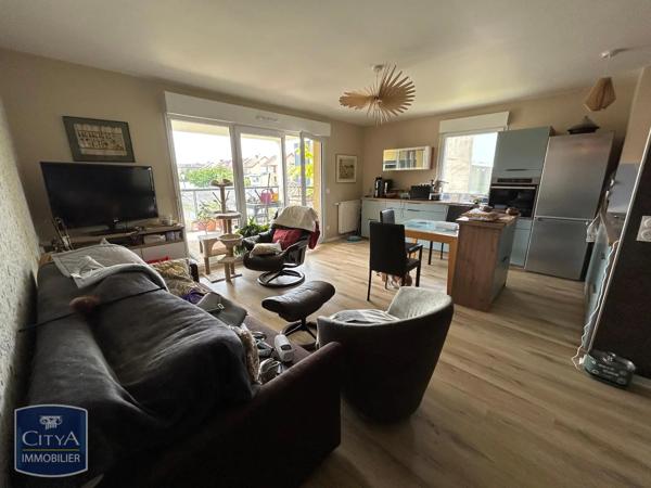 Appartement à louer 4 pièces 79.85m² Le Mans (72000)