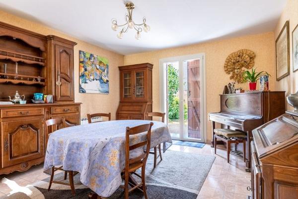 Maison 223 650 € Marsac-sur-l'Isle 7 p 175 m² DPE C
