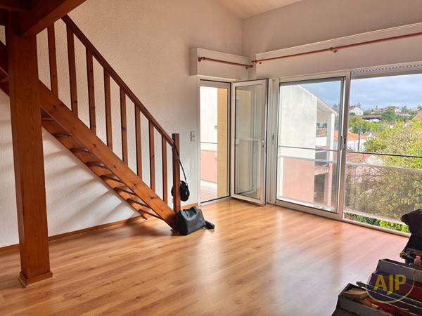 Appartement à louer Saintes : 1 pièces, 40m² avec 1 chambre(s) à 530€ - AJP Immobilier Saintes