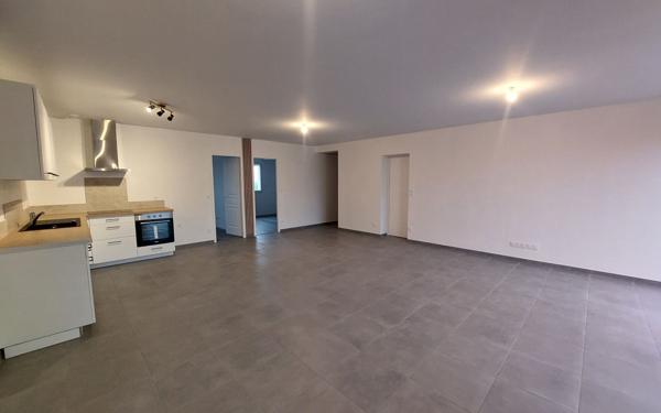 Maison à louer    4 pièces •  Le Fresne