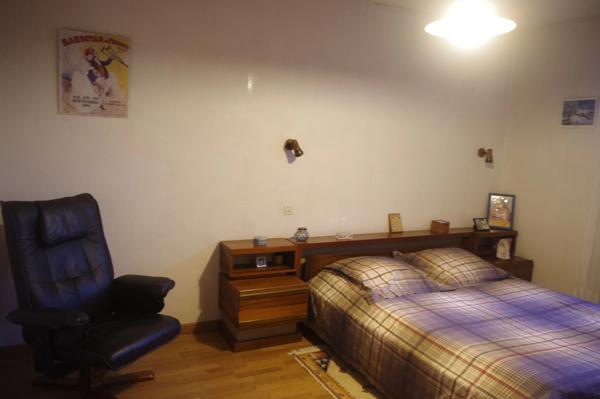 AUCH SUD Maison à vendre 8 pièces; grand sous-sol, piscine sur terrain de 1500 m² .