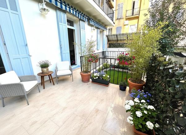 Appartement T3 + Terrasse  de 24m2 à Marseille - Quartier Baille