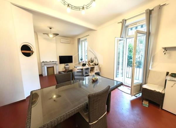Appartement T3 + Terrasse  de 24m2 à Marseille - Quartier Baille