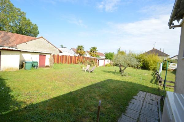 Vente                                                      Maison
                        
                     7 pièces                      140 m2                     à Moncé-en-Belin