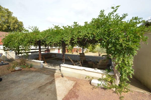 Vente                                                      Maison
                        
                     7 pièces                      140 m2                     à Moncé-en-Belin